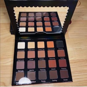 Violet Voss Matte About You Eyeshadow Palette